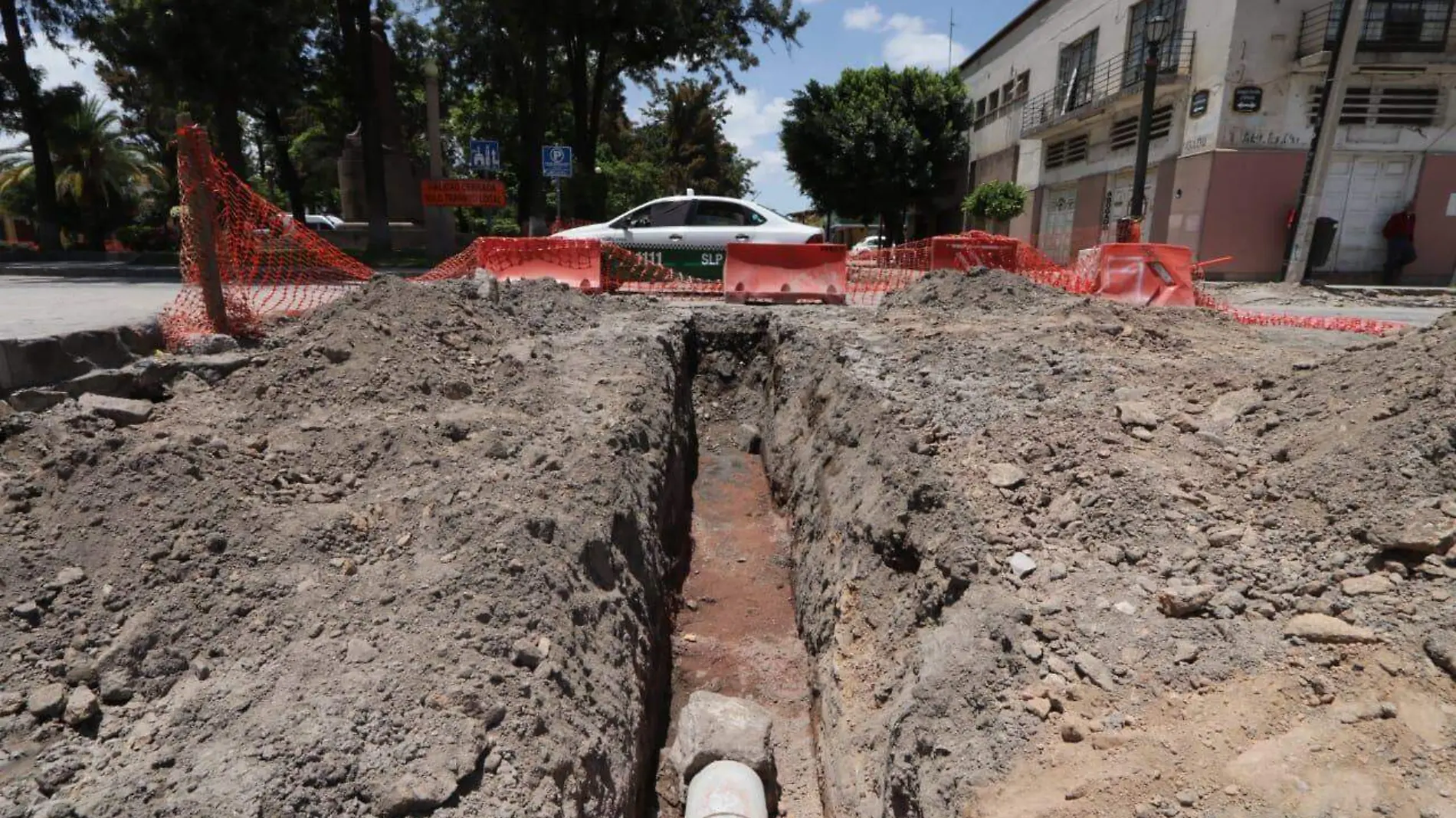 Obras en Calzada de Guadalupe (1)